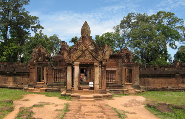Banteay Srei Temples and Big Tours Small Group from Siem Reap