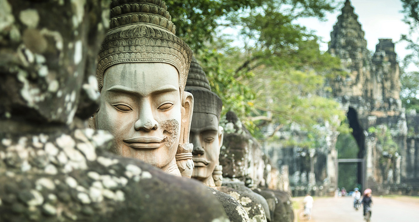 Poipet Border To Siem Reap by Private Car or Minivan