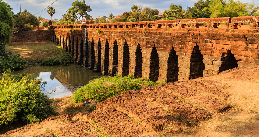 Sambor Prei Kuk - Kratie - Kompong Cham tour 3Days