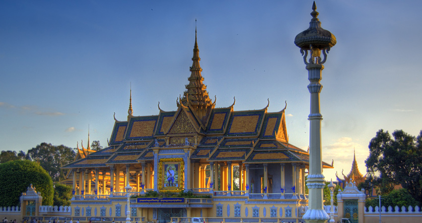 Siem Reap to Phnom Penh by Private Car or Minivan