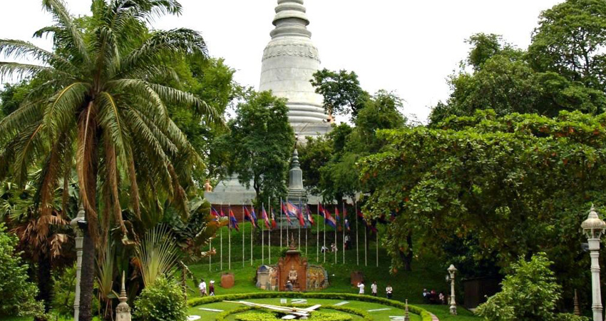 Phnom Penh Royal Palace, Silver Pagoda, and Tuol Sleng Genocide Museum