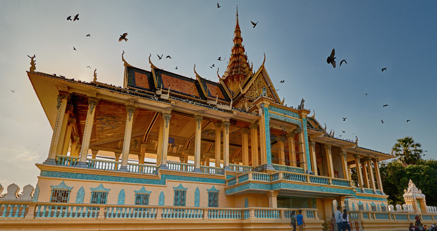 Phnom Penh Small Group City Tour, Silver Pagoda, Genocide Museum, Killing Fields