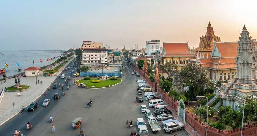 Phnom Penh Small Group City Tour, Silver Pagoda, Genocide Museum, Killing Fields