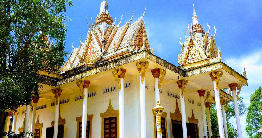 Wat Krom - Pagoda