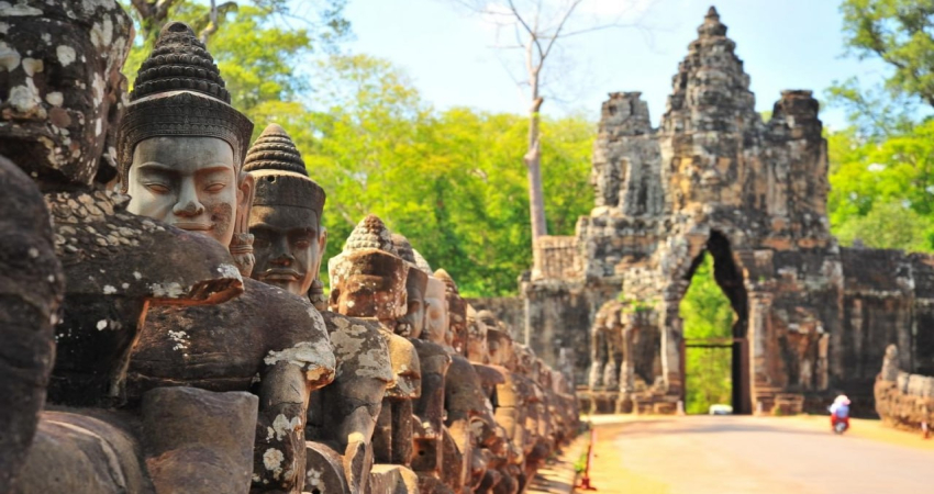 Angkor Wat plus Helicopter ride with Khmer Lunch