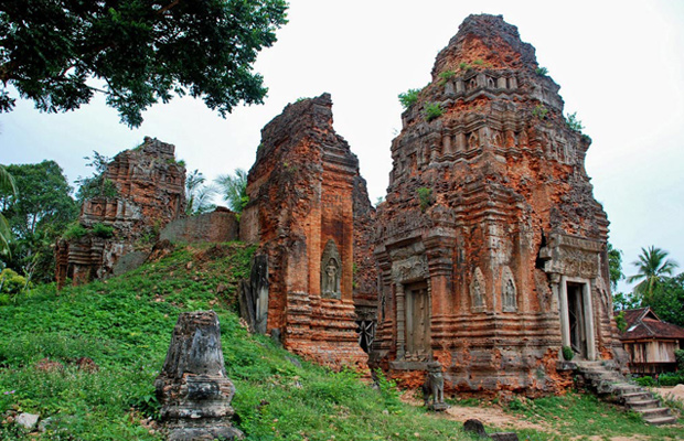 Roluos and Kompong Phluk tour 1Day